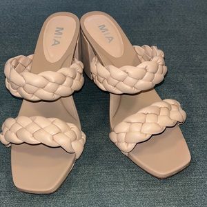 Mia braided 2-band sandal-Beige/Taupe